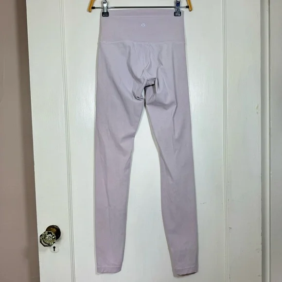 Lululemon Wunder Under High-Rise Tight *Snow Washed 28"
Washed Antoinette - Picture 7 of 9